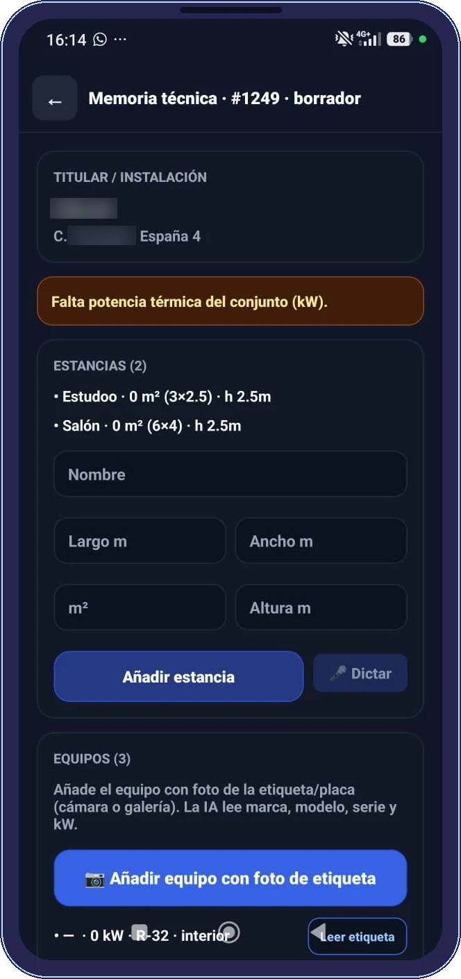 Formulario de memoria técnica de instalación en la app del técnico con estancias, equipos y potencias