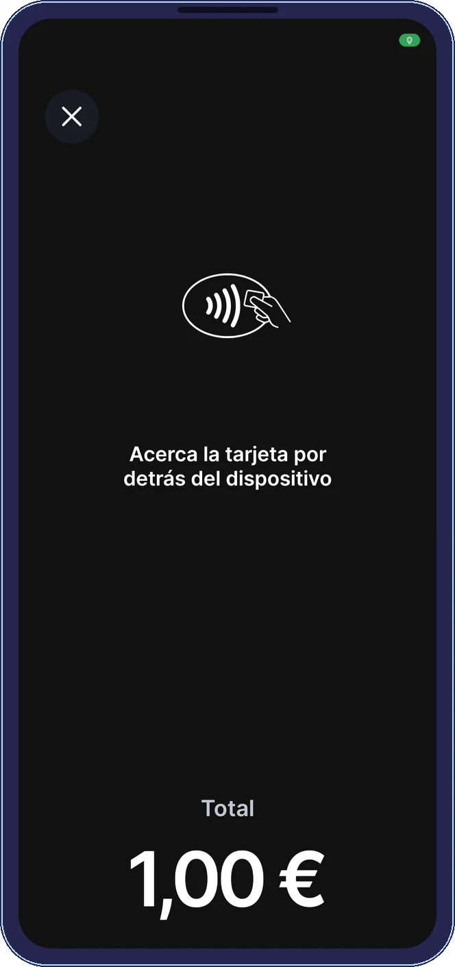Pantalla Tap to Pay de okdigisaas: el cliente acerca la tarjeta al móvil del técnico para pagar